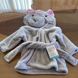Baby Bathrobe elephant hood.